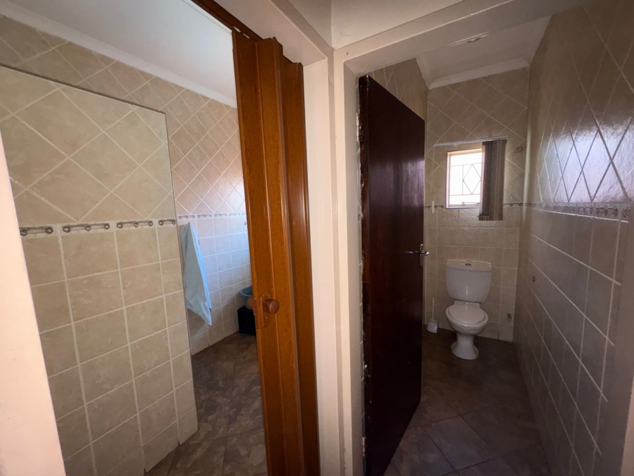 6 Bedroom Property for Sale in Bodorp North West